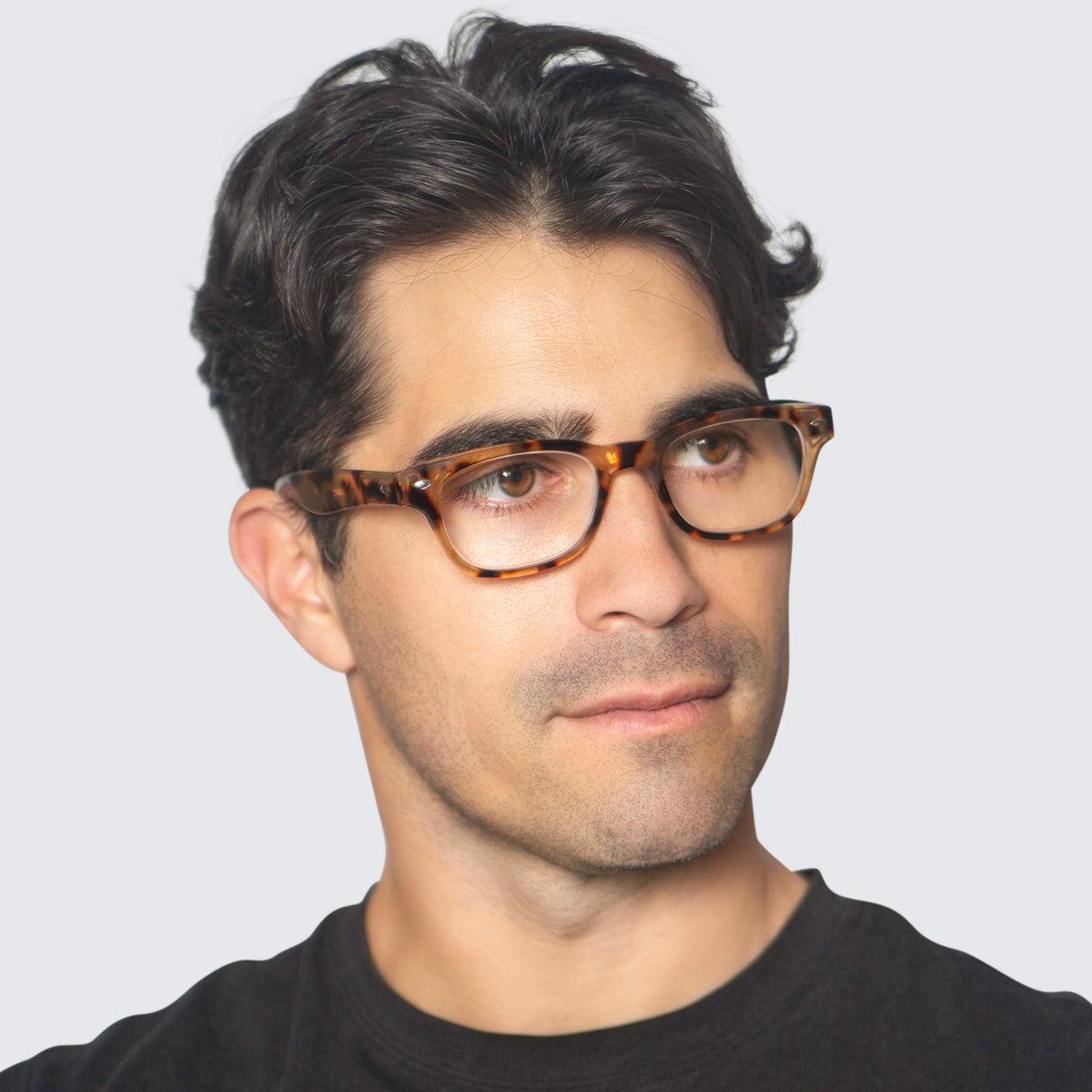 Jaxy Fizz Round sunglasses — worn view #Color_Light Tortoise