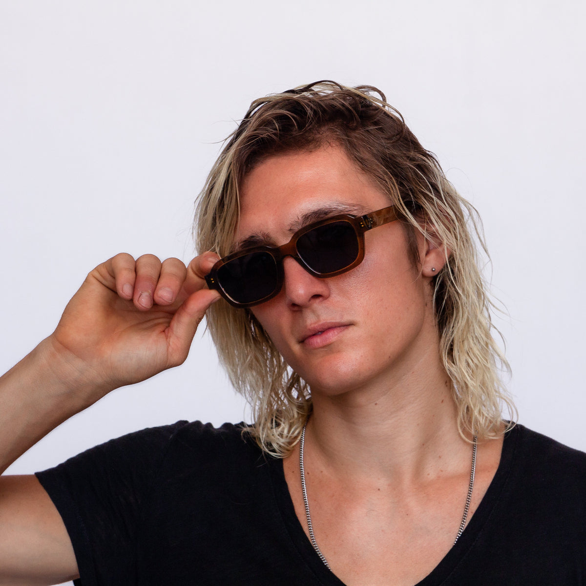 Jaxy Foundry Square sunglasses — front view #Color_Black