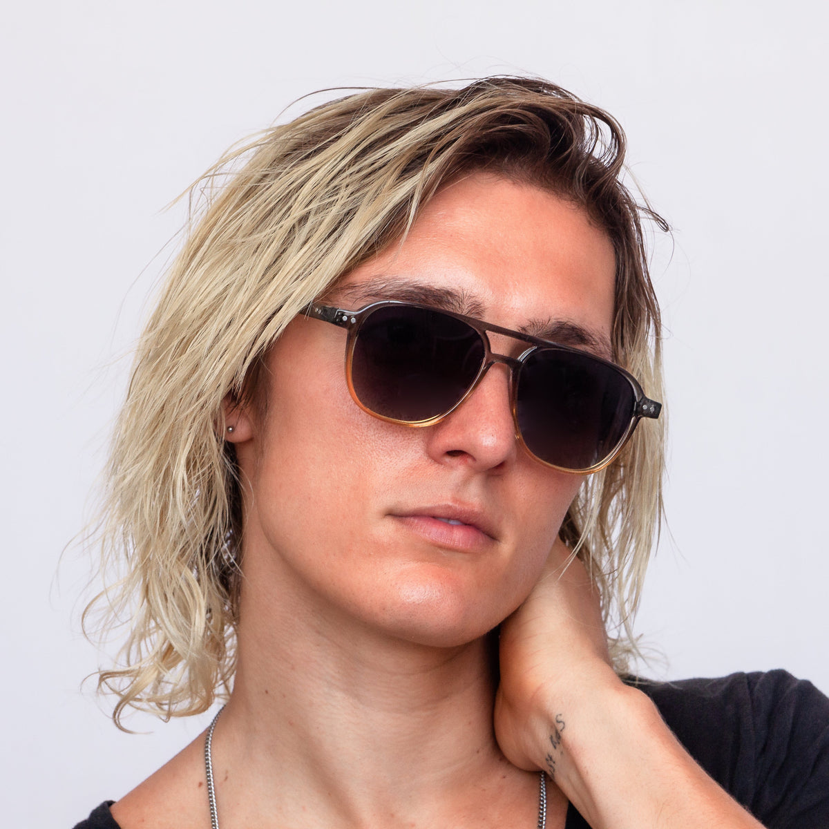 Jaxy Eastwood Aviator sunglasses — front view #Color_Grey