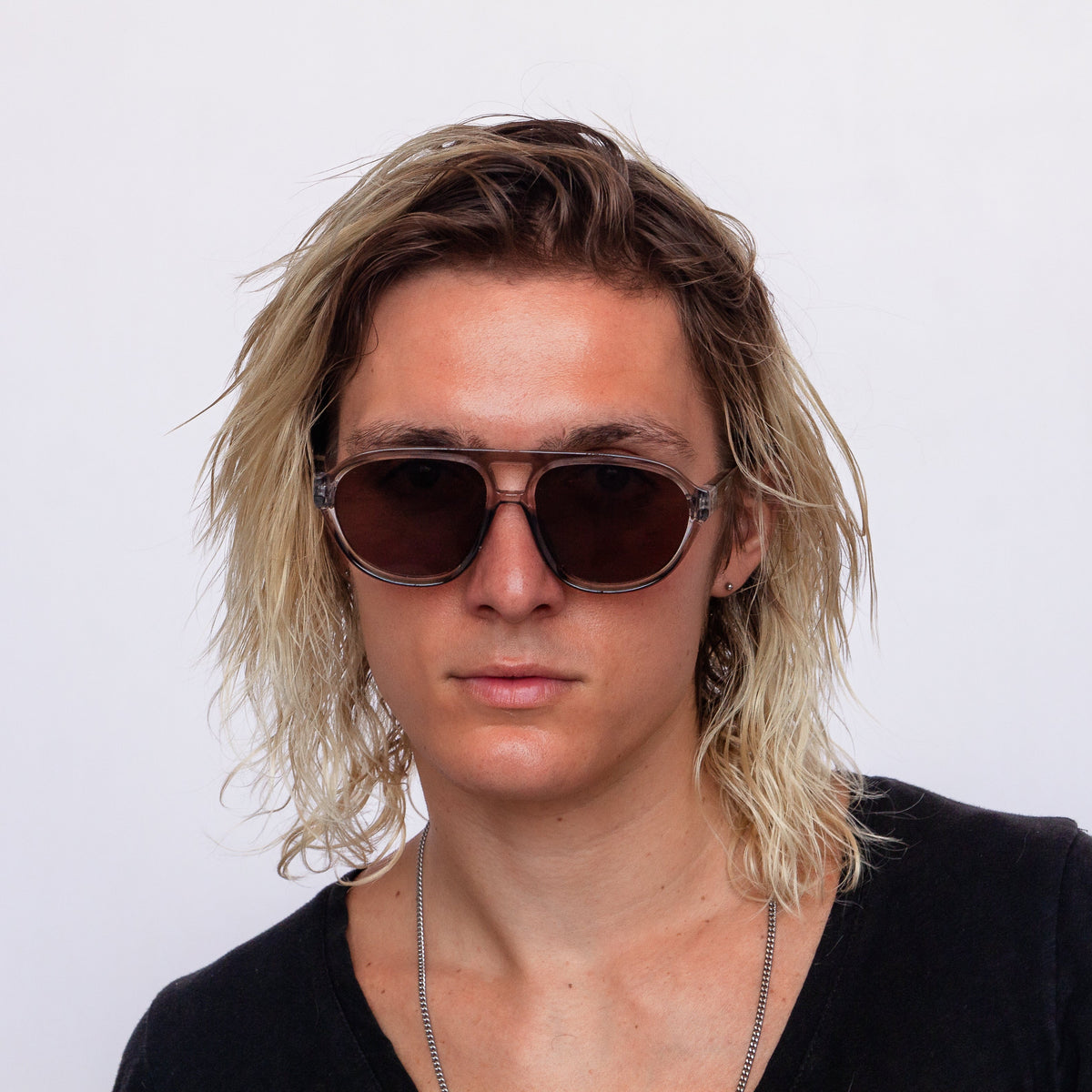 Jaxy Horizon Aviator sunglasses — front view #Color_Grey