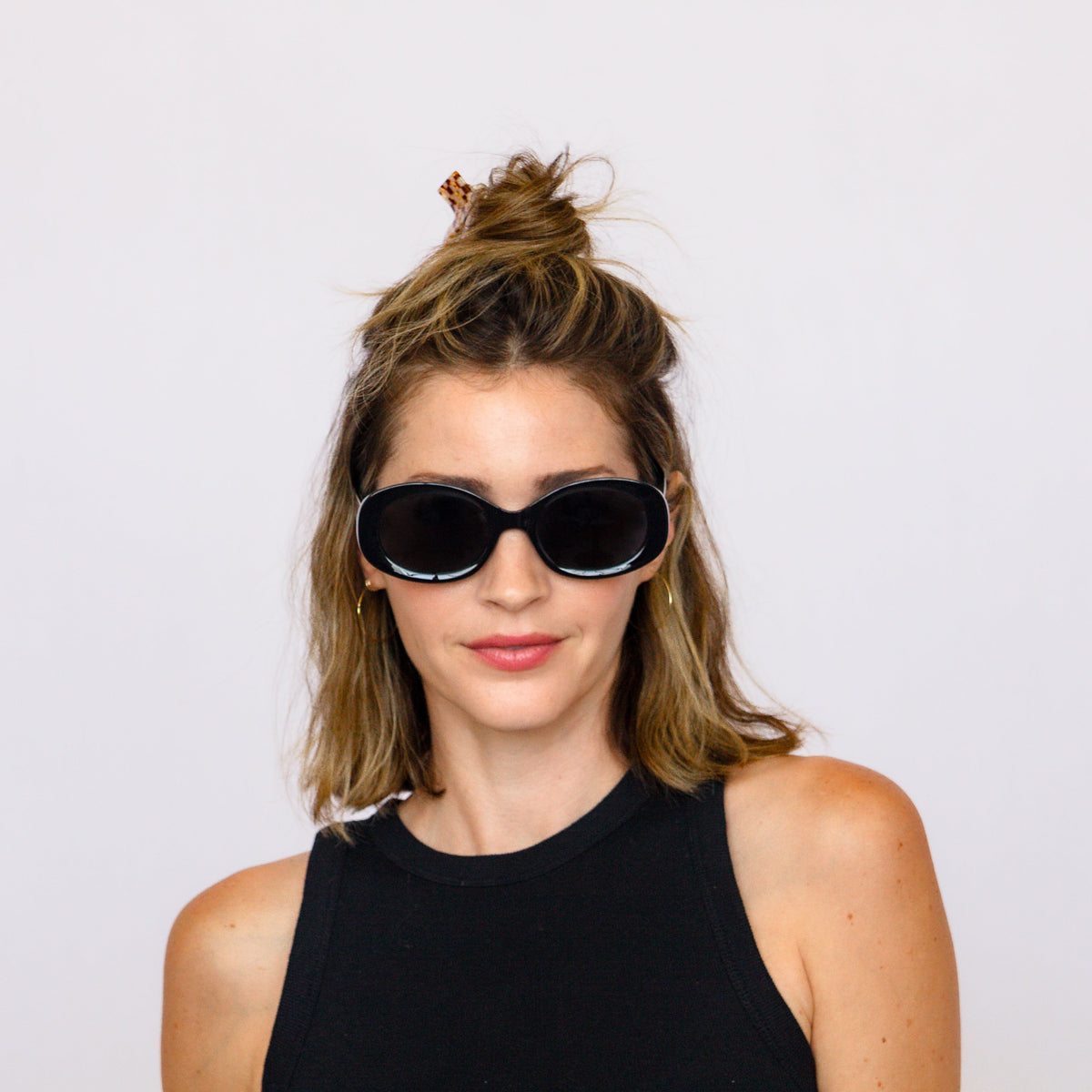 Jaxy Deco sunglasses styled — lifestyle