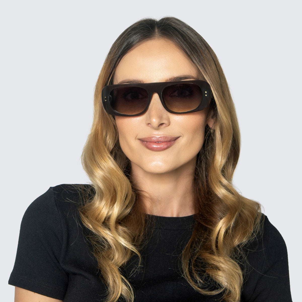 Jaxy Skyway Rectangle sunglasses — worn view #Color_Rust
