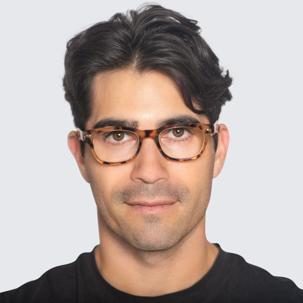 Jaxy Fizz Round sunglasses — worn view #Color_Light Tortoise