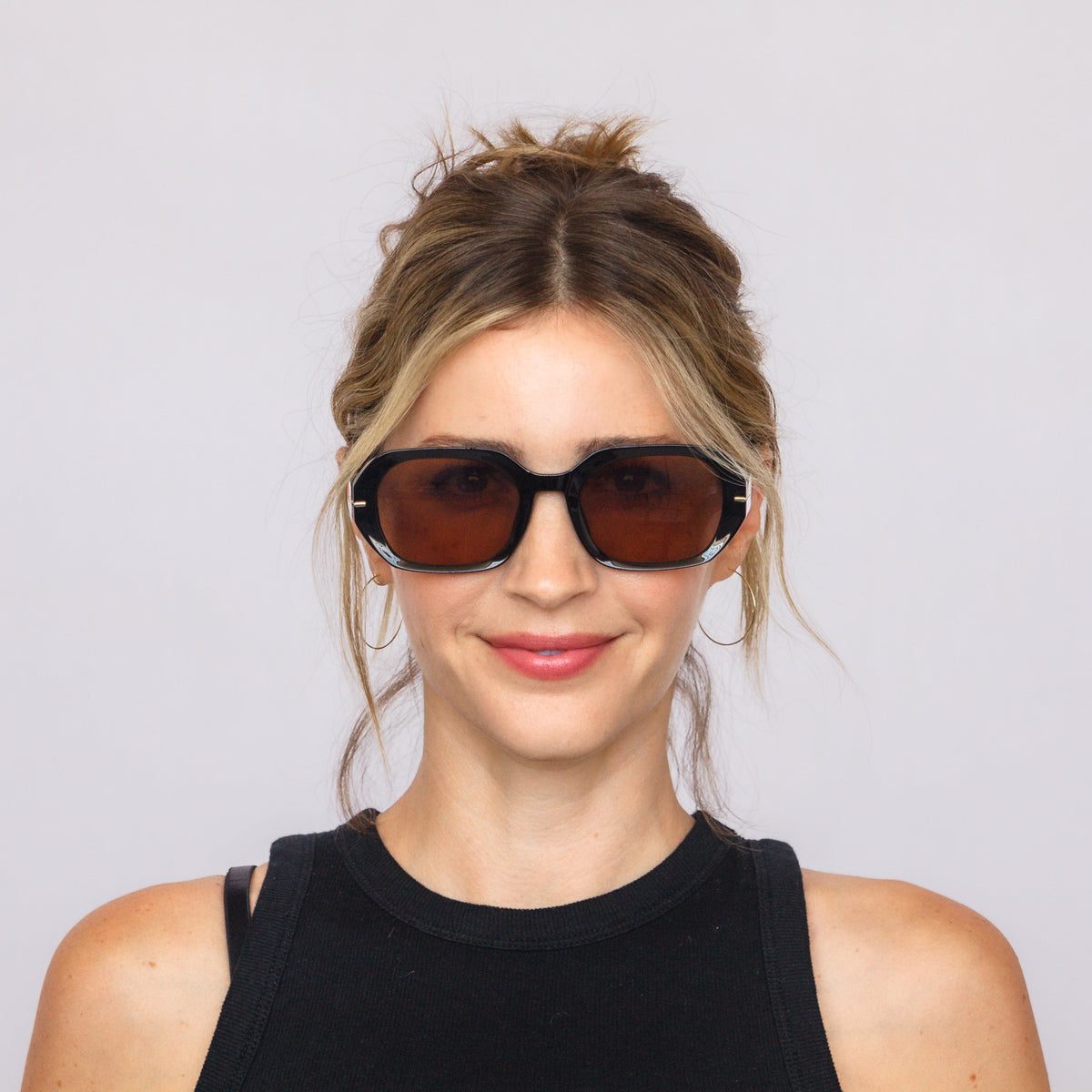 Jaxy The Regent sunglasses styled — lifestyle